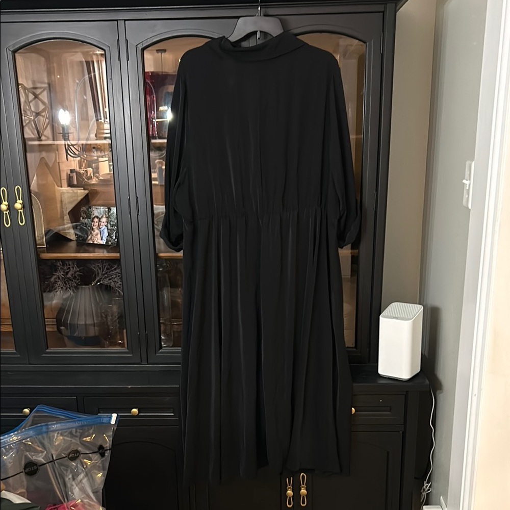Torrid Black 3/4 Sleeve Plunge Dress - Picture 3 of 3